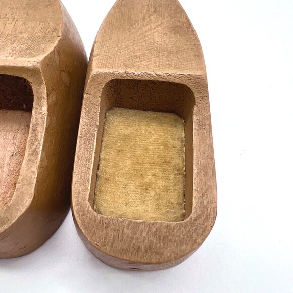 Vintage Mini Wooden Dutch Clogs Souvenir Red Bottom Pair - Picture 9 of 10